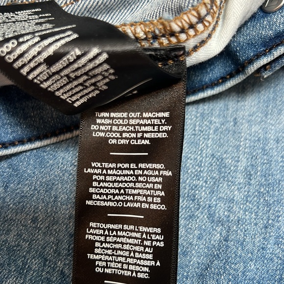 7 For All Mankind High Waisted Cropped Jeans - Picture 11 of 16